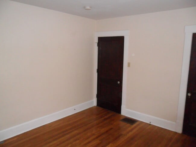 1211 Crescent Ave