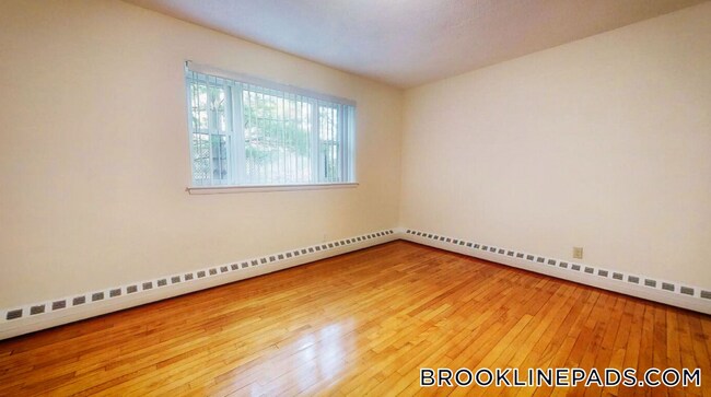 Photo - 110 Babcock St Unit 38