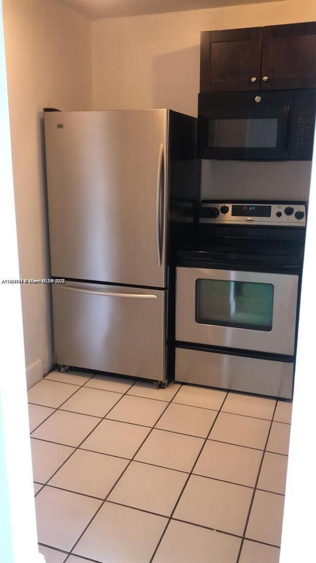 Photo - 494 NW 165th St Unidad C302