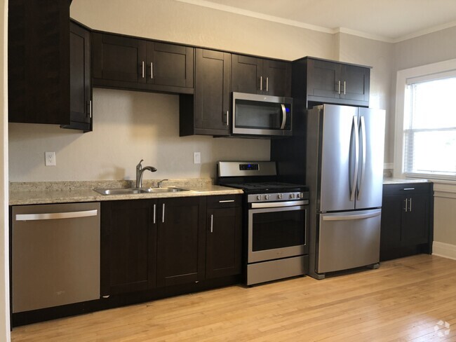 Building Photo - 2852 N Oakland Ave Unit #2 Rental