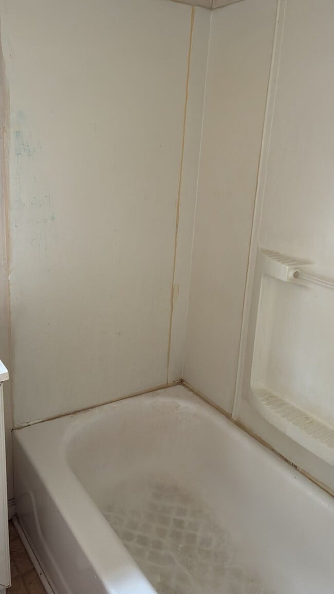 Building Photo - 436 Wood St Rental
