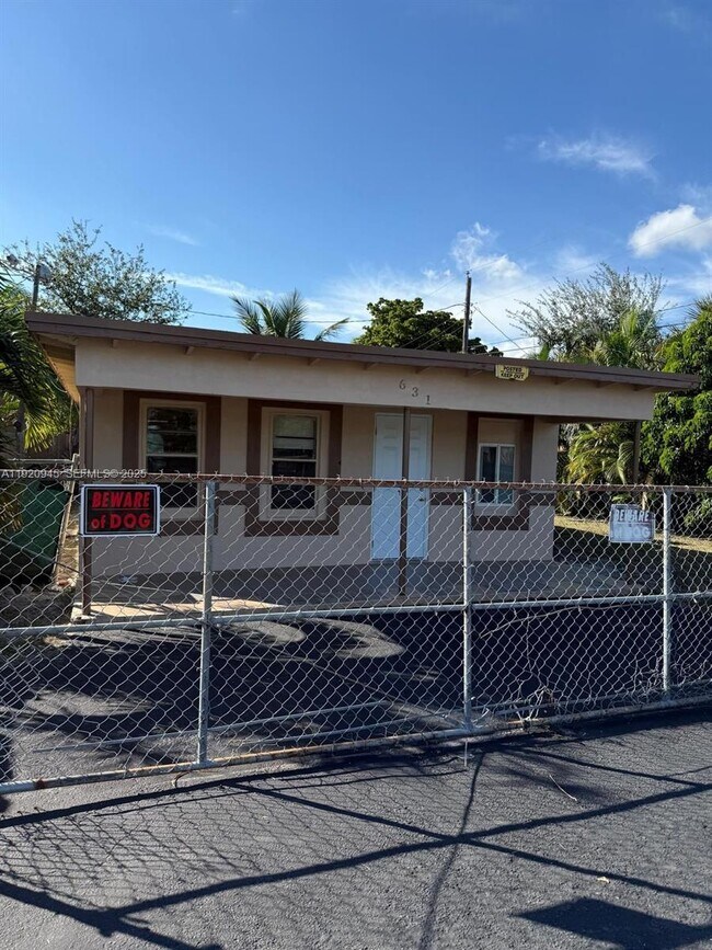 Photo - 631 NW 17th Ave
