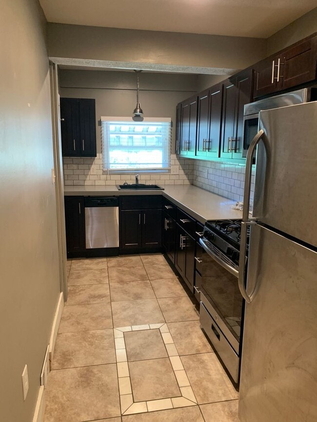 Photo - WALK TO CAMPUS 4BR/2BA HOUSE - AVAILABLE AUGUST