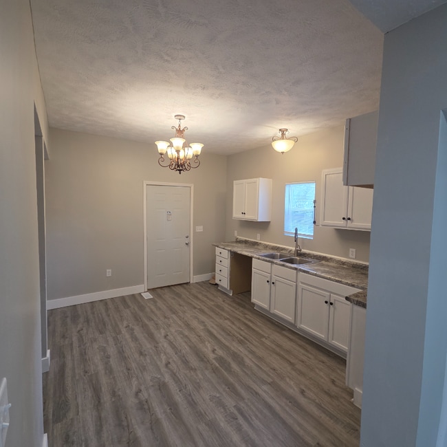 Photo - 2521 Jefferson St