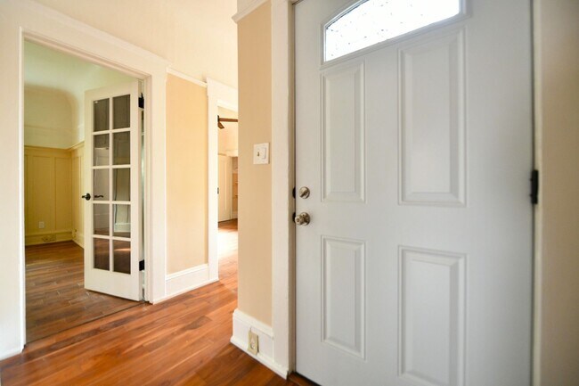 Photo - 1p716 - 3055-3061 Adeline Street Unit 3057