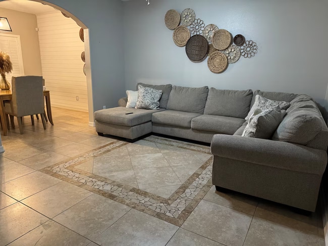 Sala de estar - 2304 Llano Mediano Ln