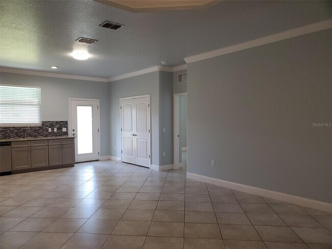 Photo - 7 Empire Ln