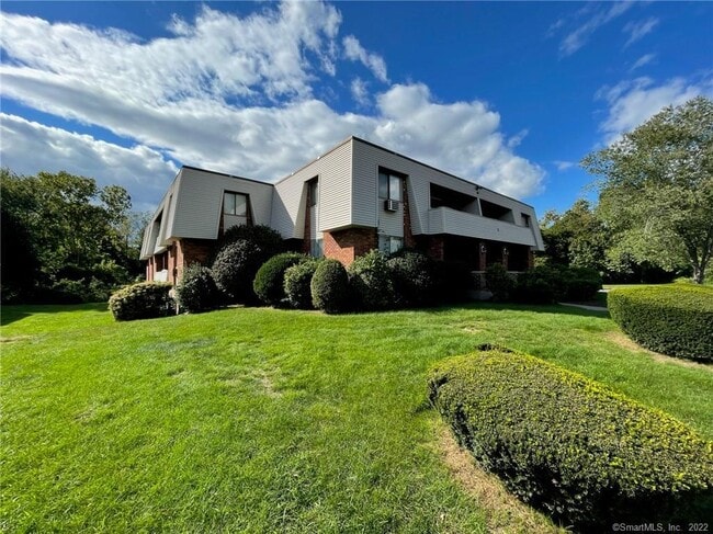 Building Photo - 565 Talcottville Rd Unit APT 2B7