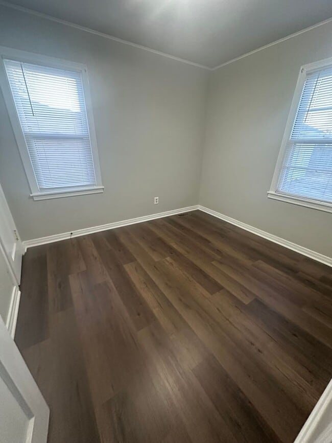 Photo - 2 Bedroom, 1 Bathroom House with Detached ...