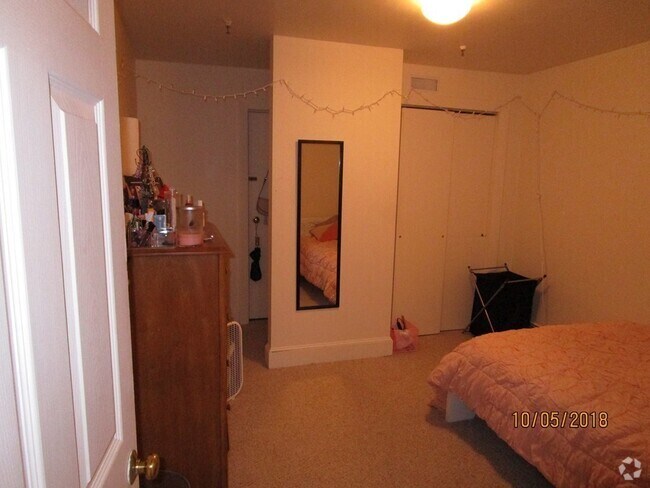 Building Photo - 120 Riverway Unit 99 Rental