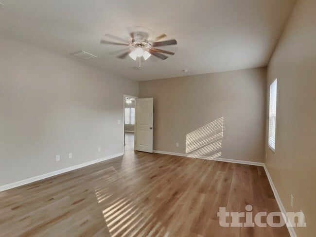 Photo - 75 Stratford Dr