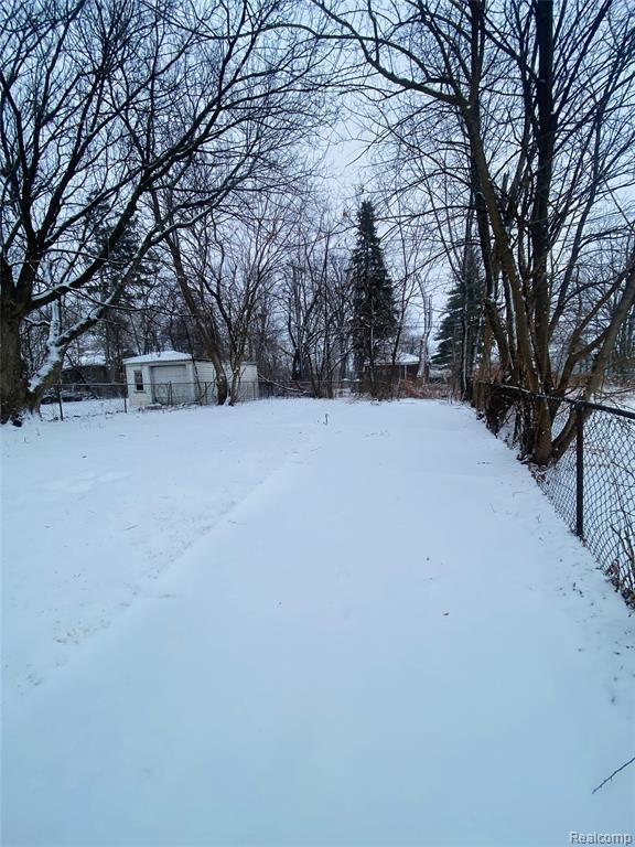 Photo - 15228 Lappin St