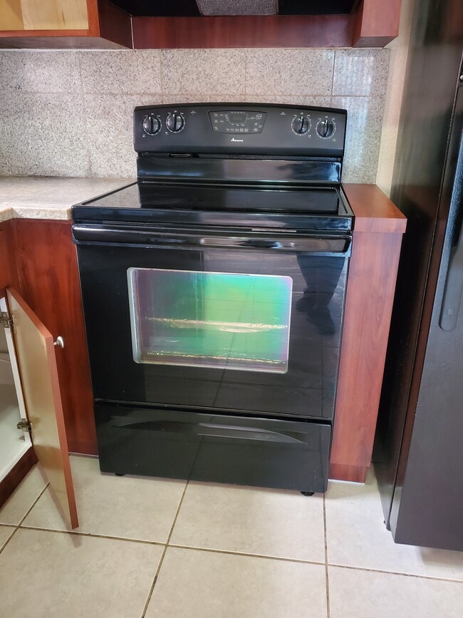 Building Photo - 145 W 43rd St