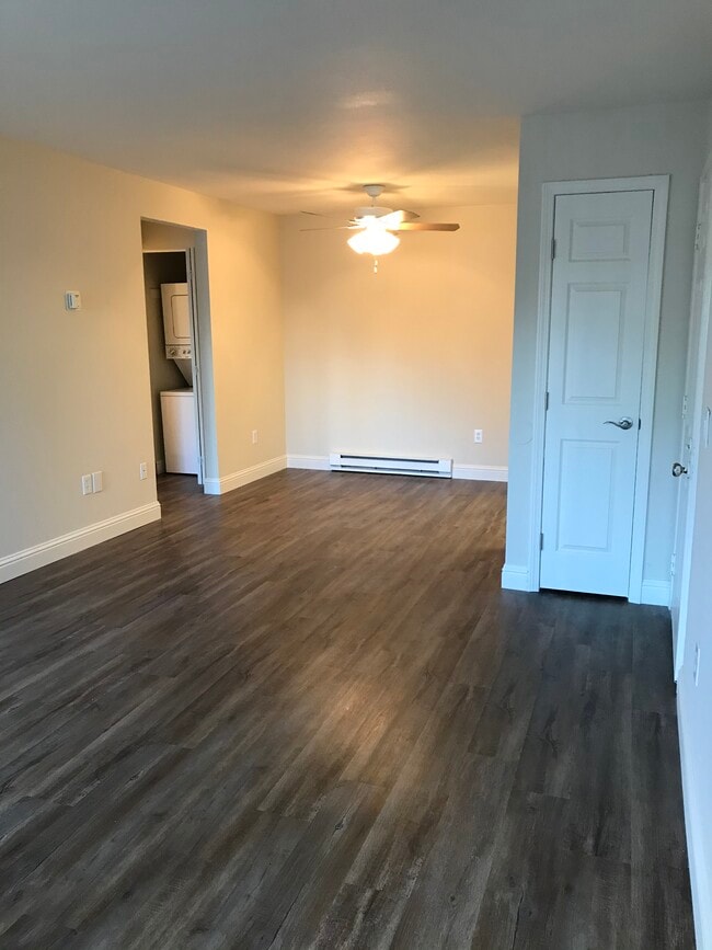 Renovated Regency - Regency Square Apartments