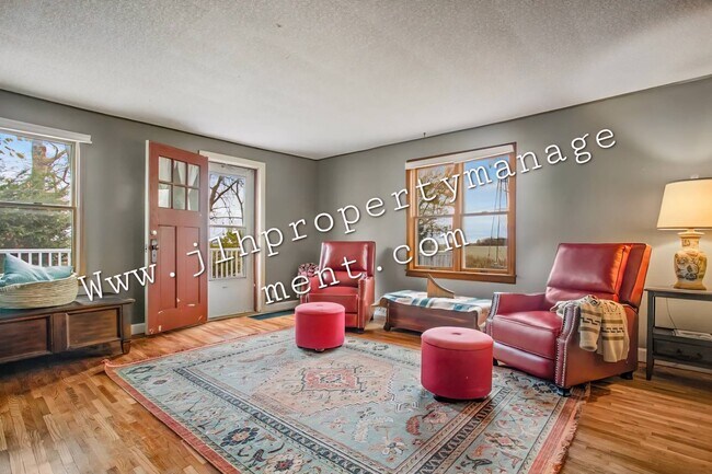 Photo - 9068 Black Oak Rd