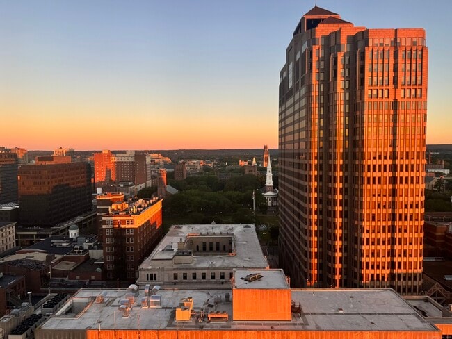 Photo - 124 Court St Unidad 1208