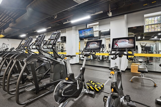 Photo - Dorchester West Apartments