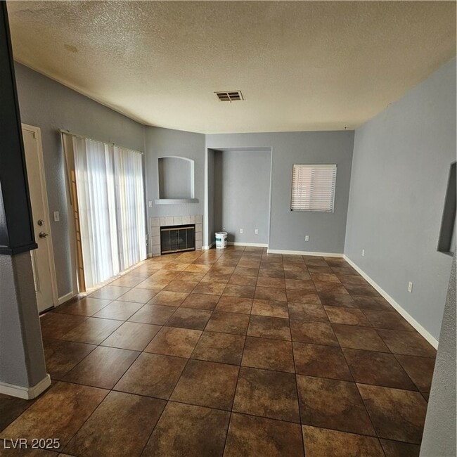 Photo - 4730 E Craig Rd Unit 1145