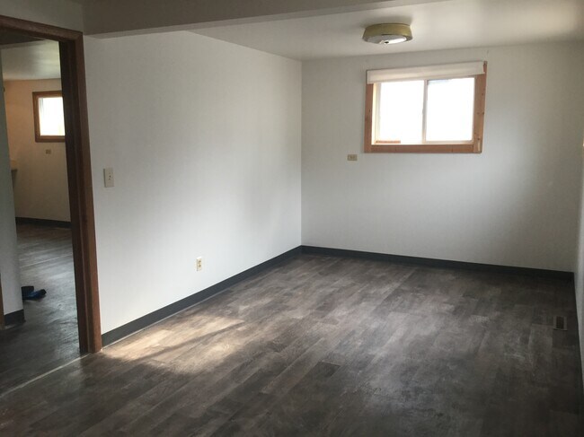 Bedroom - 221 4th St NE Unidad 223