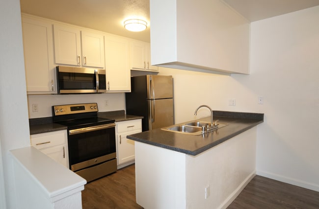 Photo - Sierra Ridge Apartments