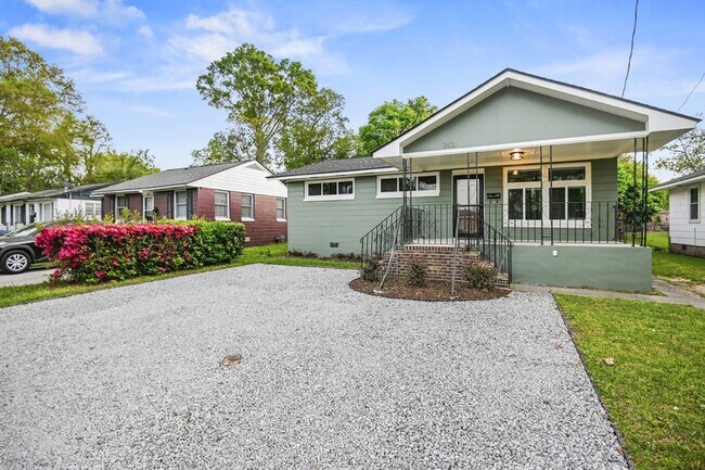 Photo - 3831 Hottinger Ave