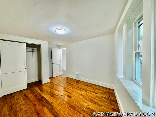 Photo - 38 Gibson St Unit 5B