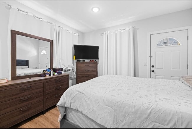 Photo - 87 Isabella Ave