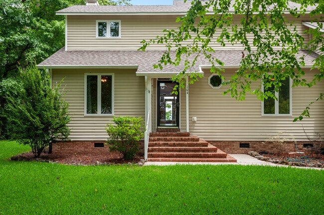 Photo - 104 Balboa Ct