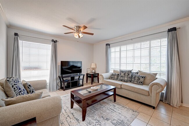 Photo - 2201 Fountain View Dr Unit 2