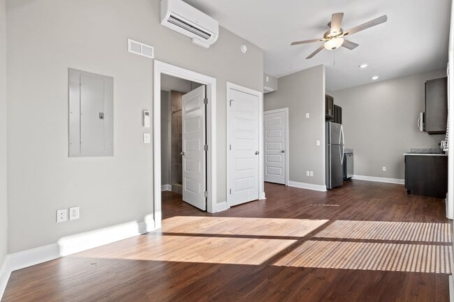 Building Photo - 621 MLK *Income Restricted* Unit 306 Rental