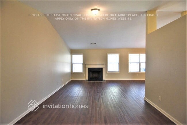 Photo - 2144 Centenary Main St