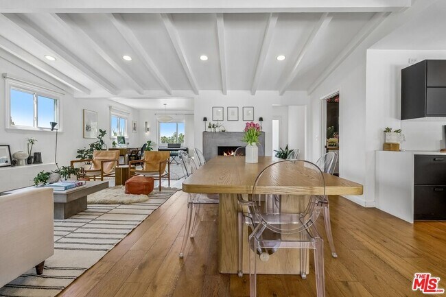 Photo - 5646 S Sherbourne Dr