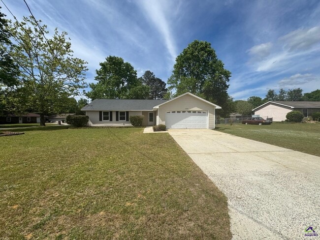 Building Photo - 700 Fieldstone Rd