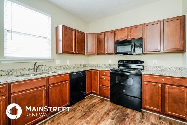 Photo - 2934 Wade St