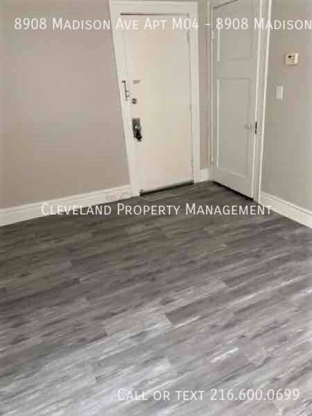 Photo - 8908 Madison Ave Unidad 8908 Madison Ave #M04, Cleveland, OH 44102