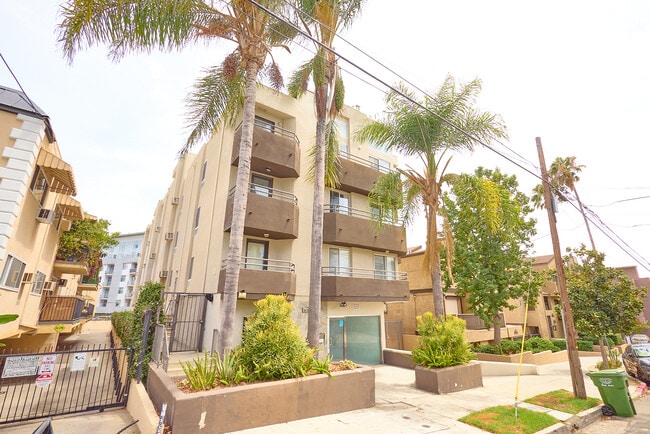 Photo - 1632 N Formosa Ave Unit 108