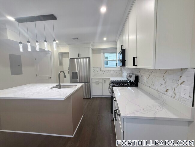 21 Marcella St Unit 2