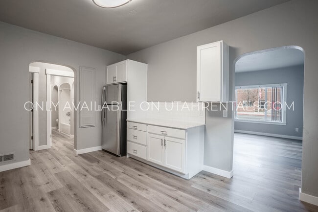 Photo - 87 N Center St Unit 1