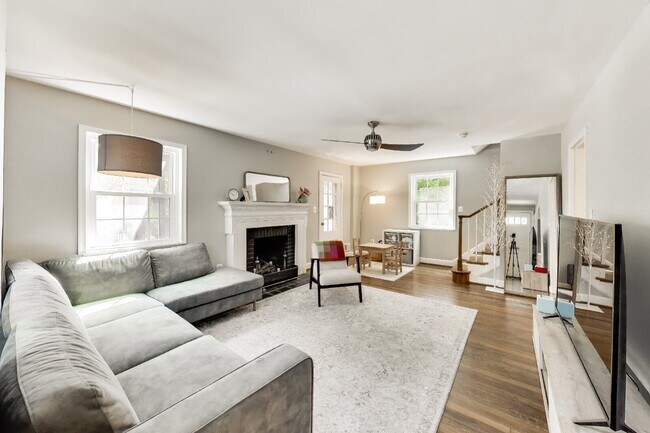 Photo - Classic Brick Colonial in the Heart of Berkshire