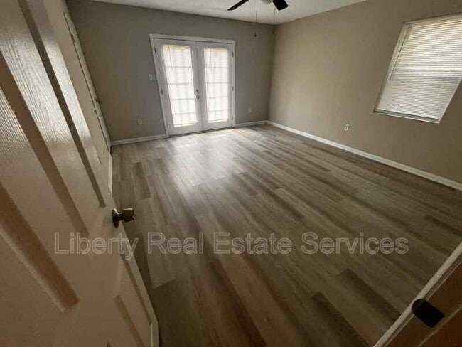 Photo - 120 Cherokee Cir