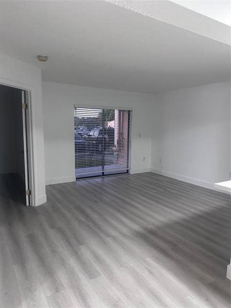 Photo - 450 Palm Cir W Unit 102