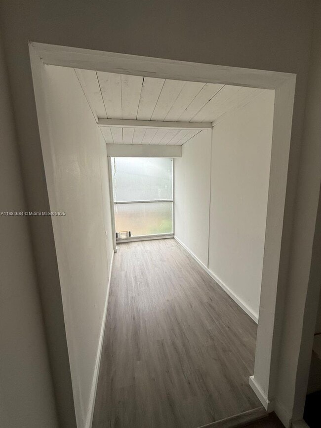 Photo - 14310 NE 5th Pl