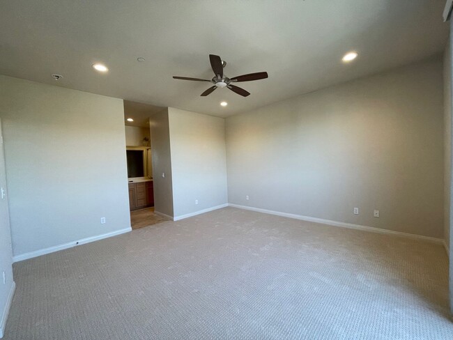 Photo - 534 Camden Yards Wy Unit 534