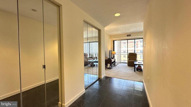 Photo - 1530 Key Blvd Unidad 832