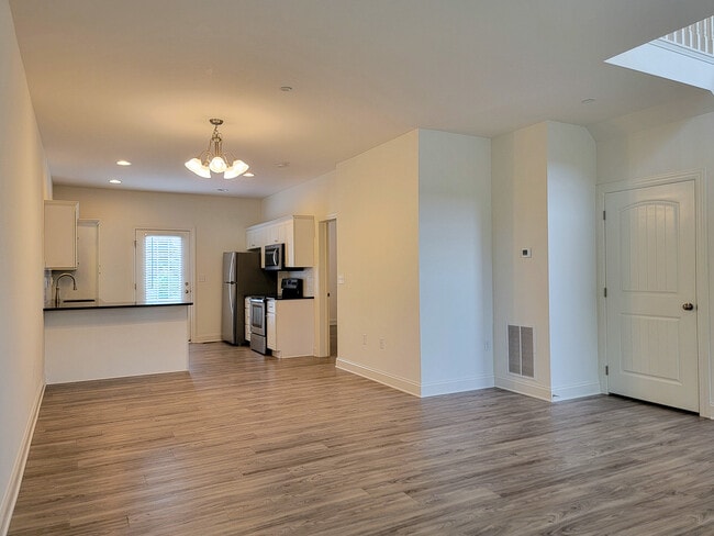 Photo - 642 Brentwood Dr