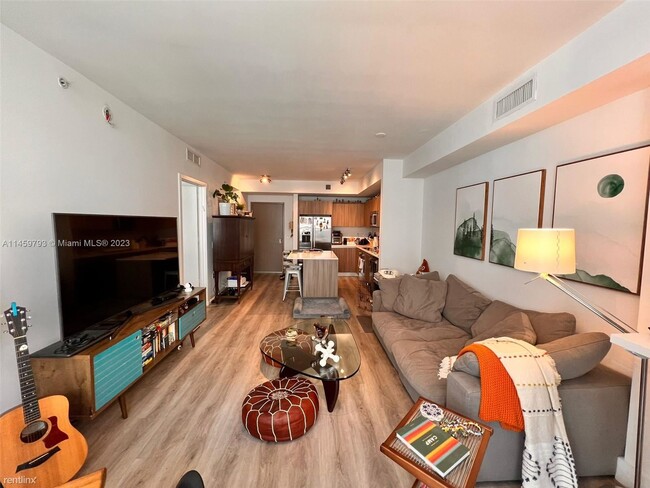 1 br, 1 bath Condo - 201 SW 17th Rd Unit 404 - 1 br, 1 bath Condo - 201 SW 17th Rd Unit 404 Unidad 404