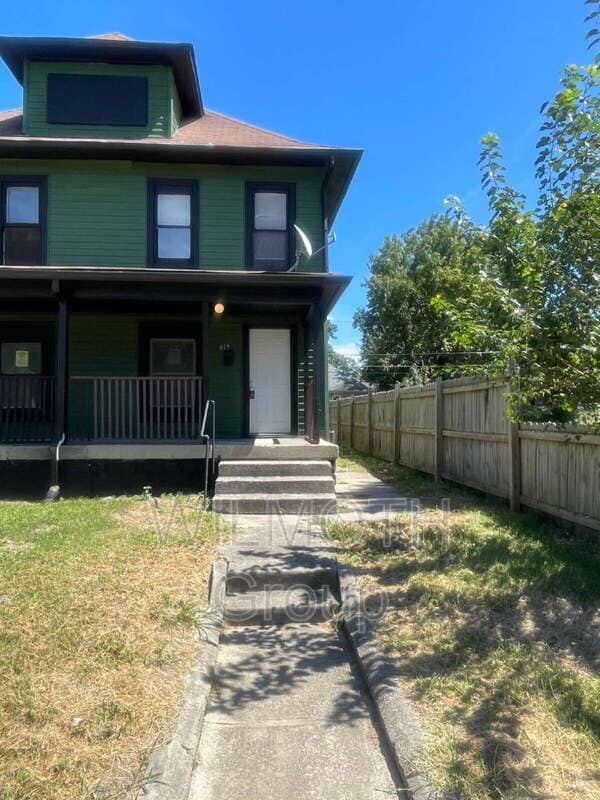 Photo - 613 N Tacoma Ave Rental