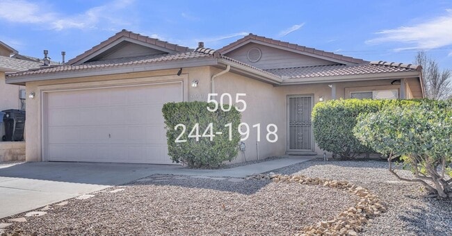 Photo - 6908 Gabbro Ave NE