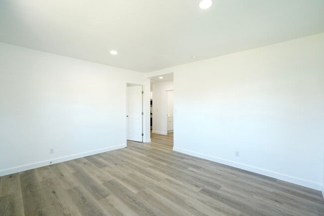 Photo - Dracaea Avenue Unit 21835