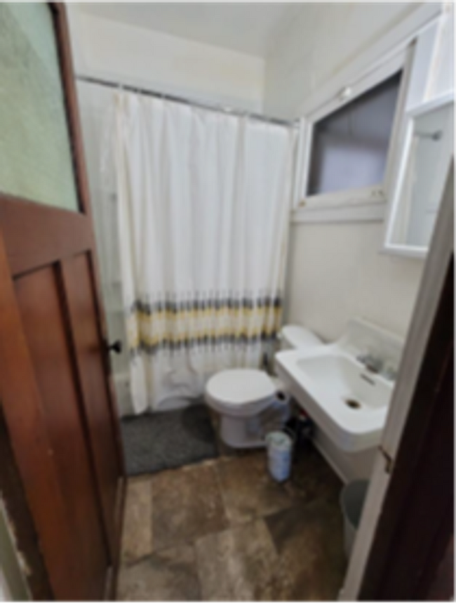 Photo - 211 N Maple St Unit Apt 2